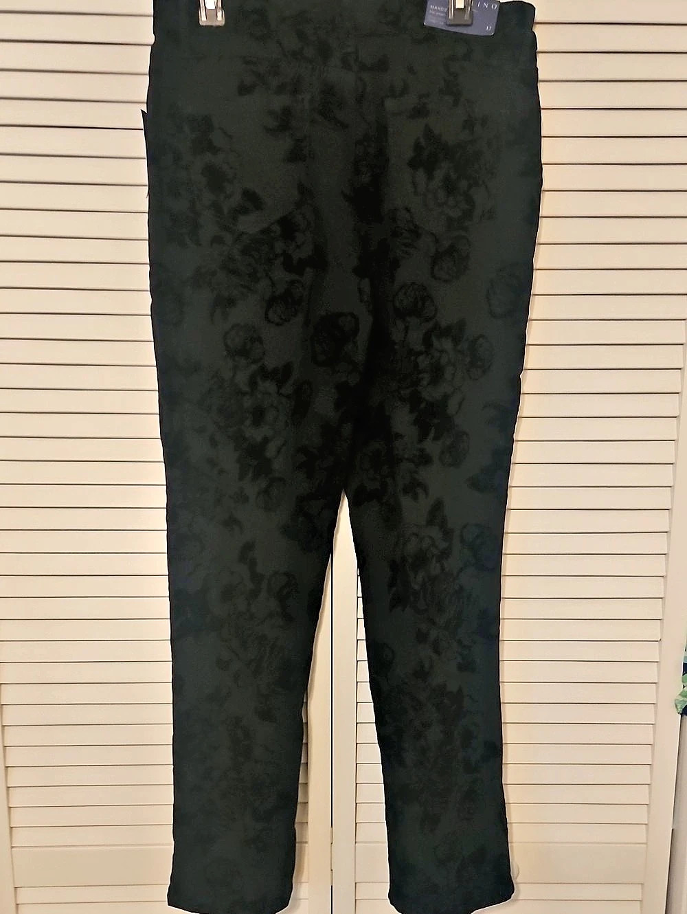 Bandolino Mandie Straight Leg Flocked Velvet Floral Pants Black Waist 12
